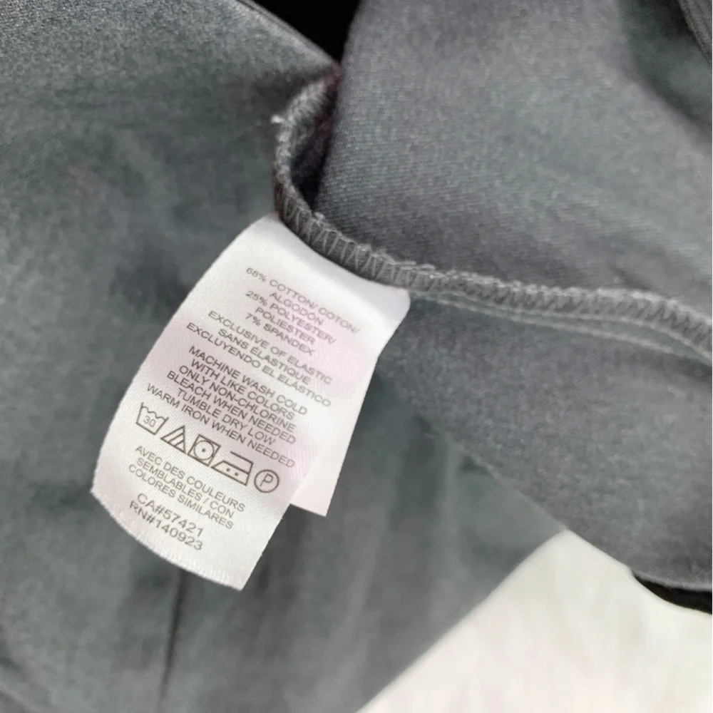 Loft petite high rise kick cropped pin tuck pants in grey‎ flat front - Picture 11 of 14